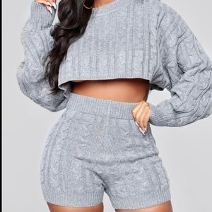 Size Med sweater shorts set